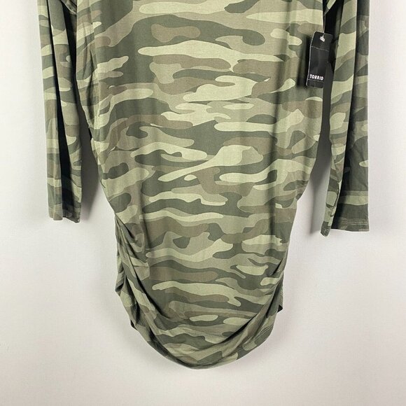 Torrid Maternity Ruched Side Tunic Tee Size 2X Camo V Neck Long Sleeve - Picture 3 of 10